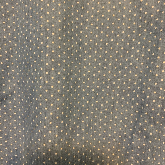 ⭐️ EUC polka dot chambray shirt - Picture 5 of 5